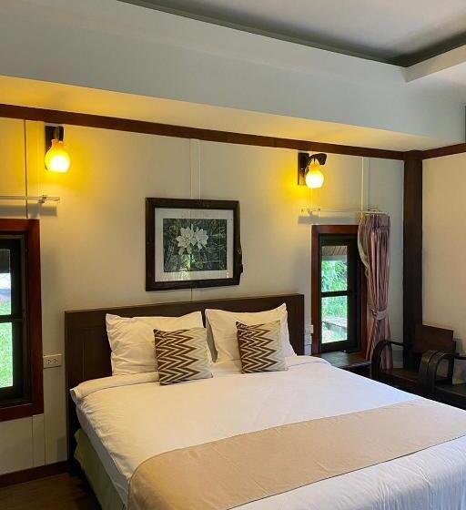 בית מלון כפרי Phu Ing Fah Resort