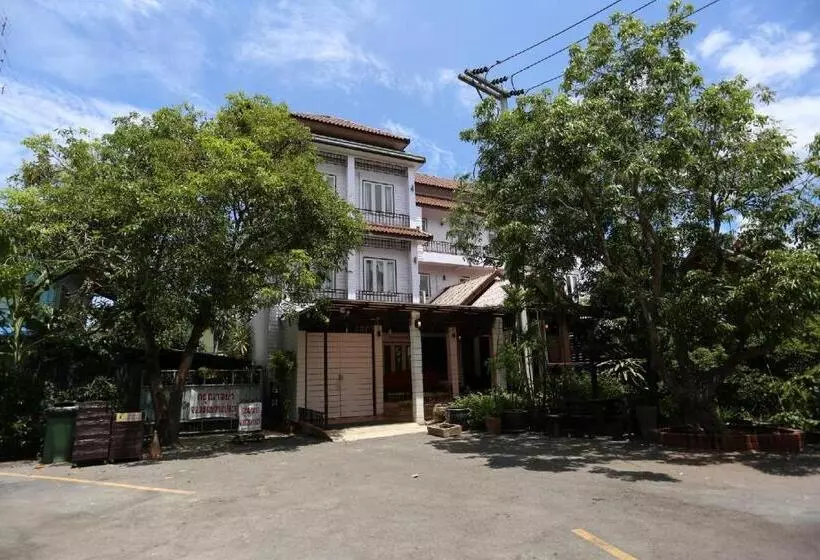 Hotelli Thanicha Resort Amphawa