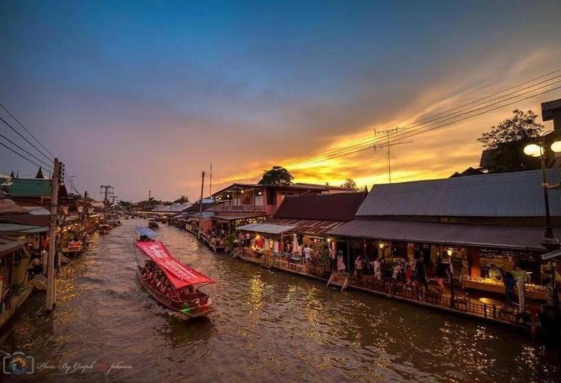 ホテル Thanicha Resort Amphawa