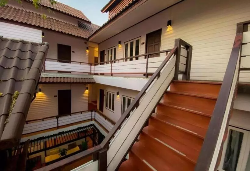 Hotelli Thanicha Resort Amphawa