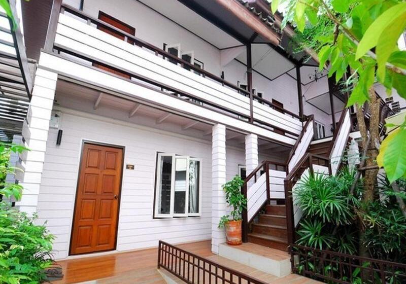 ホテル Thanicha Resort Amphawa