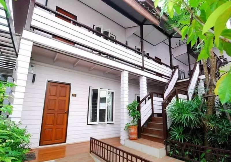 Hotelli Thanicha Resort Amphawa