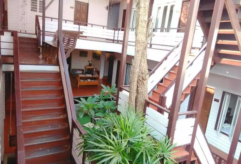 Hotelli Thanicha Resort Amphawa