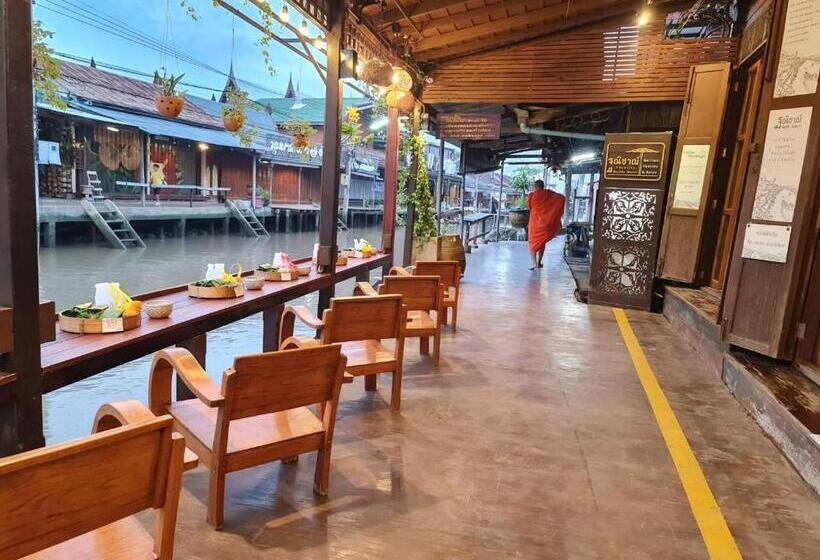 ホテル Thanicha Resort Amphawa