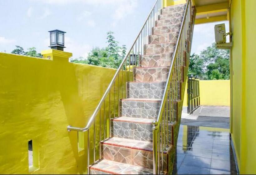 Hotel Wisma Pinggir Redpartner