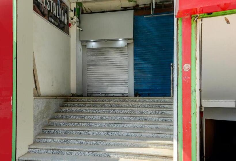 Oyo Hotel Crystal Inn