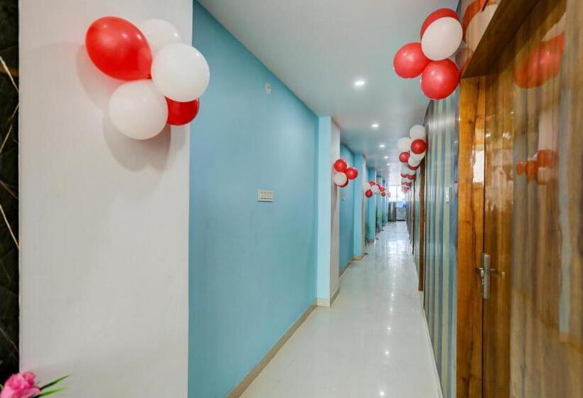 Oyo Hotel Crystal Inn