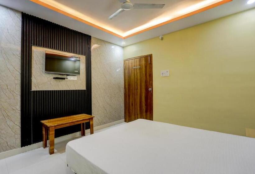 Oyo Hotel Crystal Inn