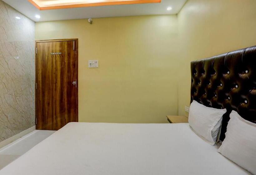 Oyo Hotel Crystal Inn