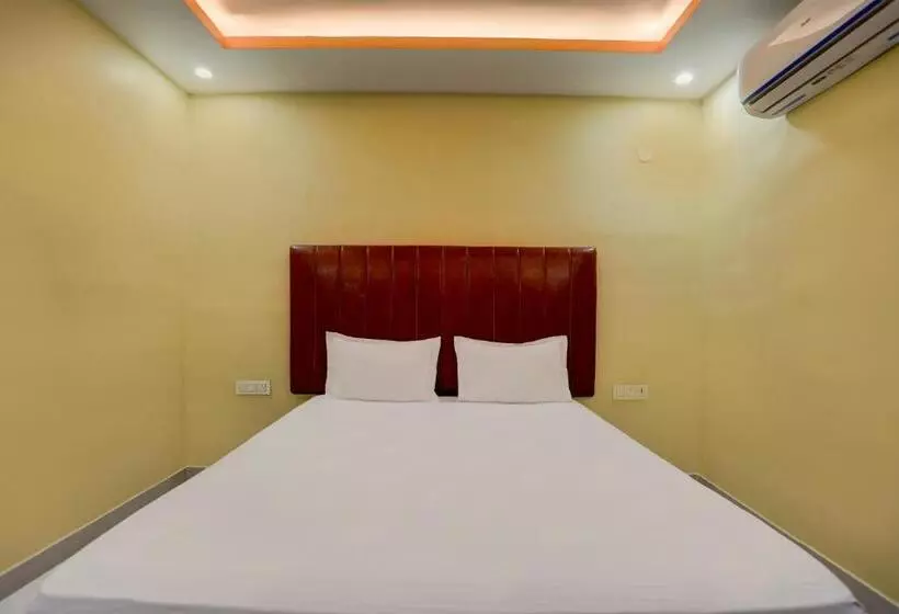 Oyo Hotel Crystal Inn