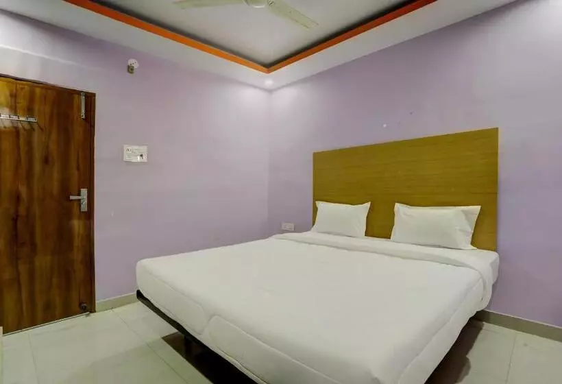 Oyo Hotel Crystal Inn