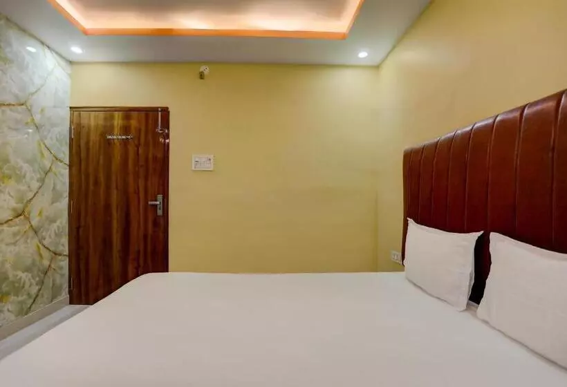 Oyo Hotel Crystal Inn