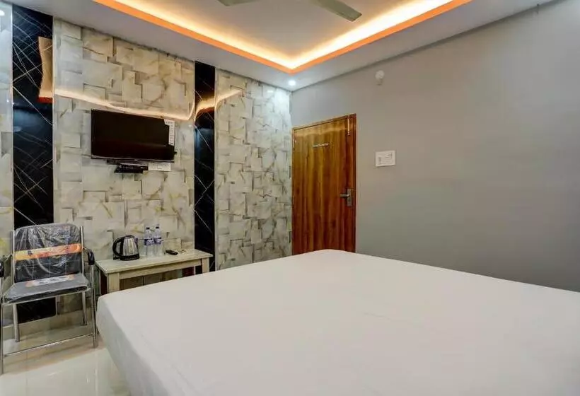 Oyo Hotel Crystal Inn