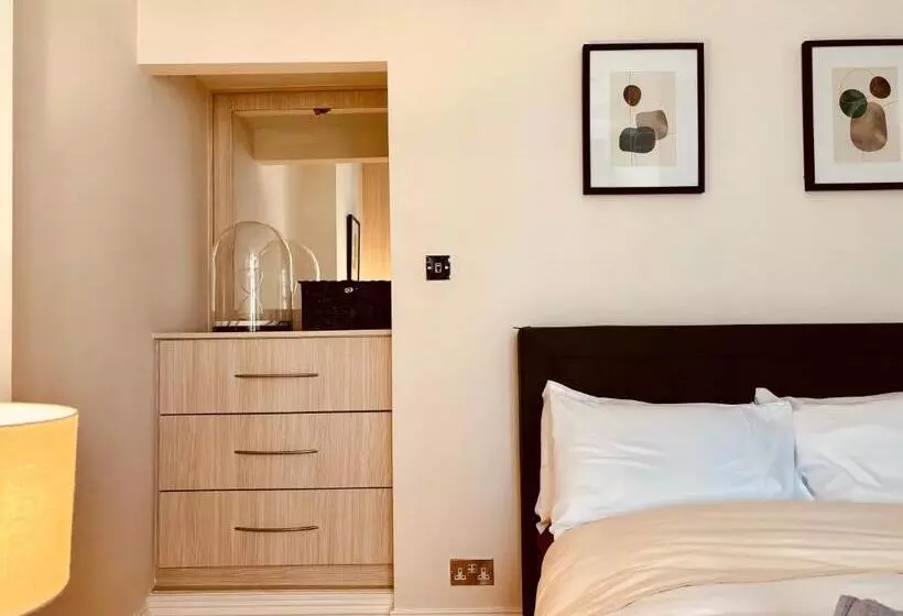 ペンション Robert House