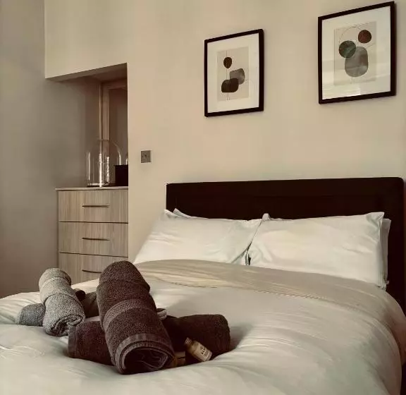 ペンション Robert House