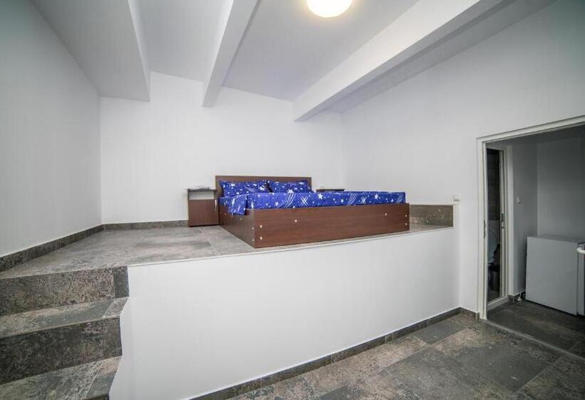 Pensjonat Vila Tributte