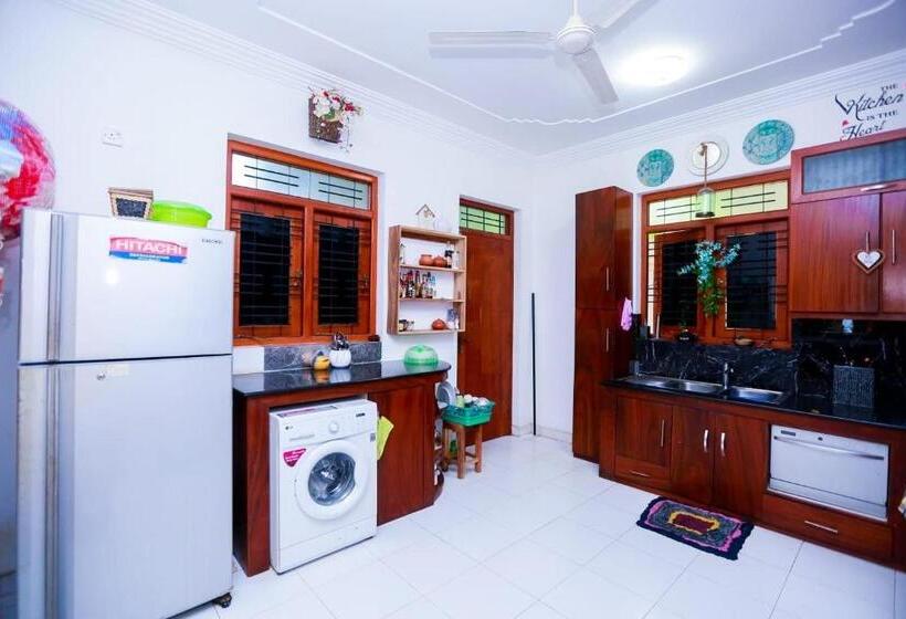 膳宿费 Villa Layoshi