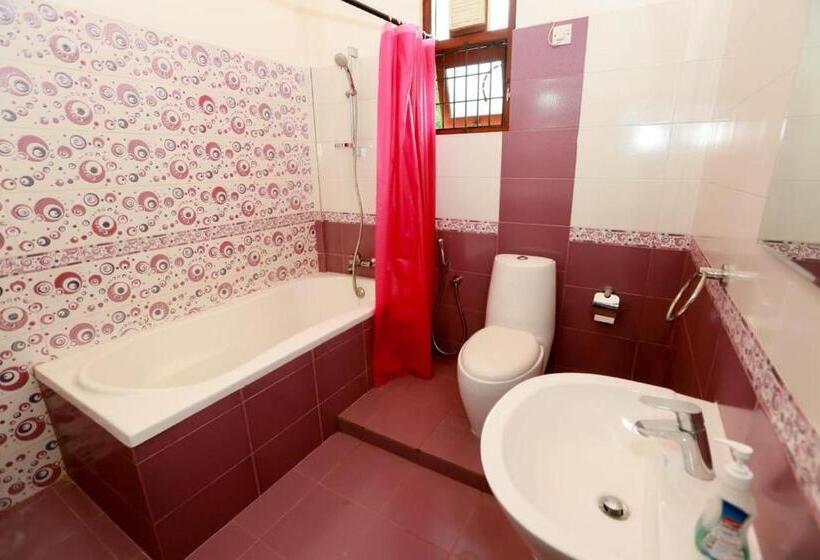 膳宿费 Villa Layoshi