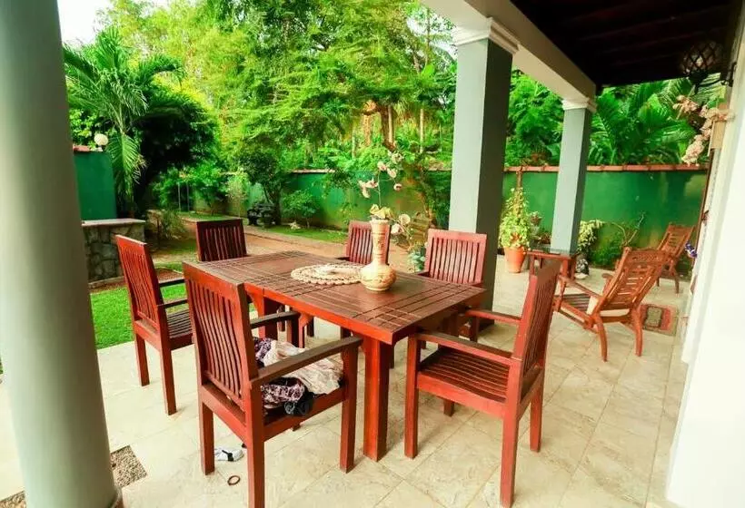 Pension Villa Layoshi