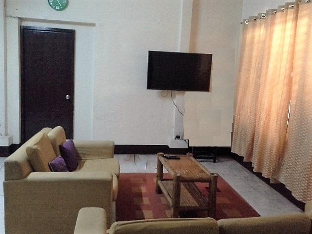 8th Street Guesthouse  Hostel