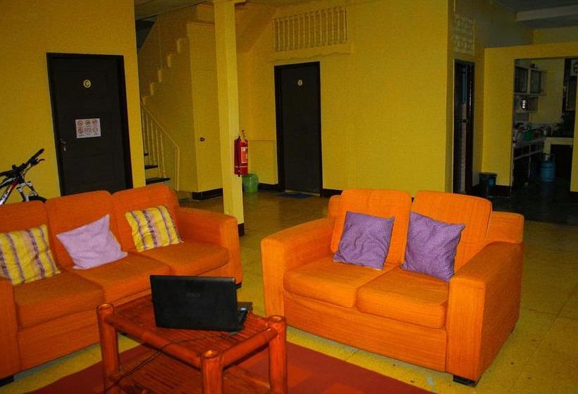 8th Street Guesthouse  Hostel