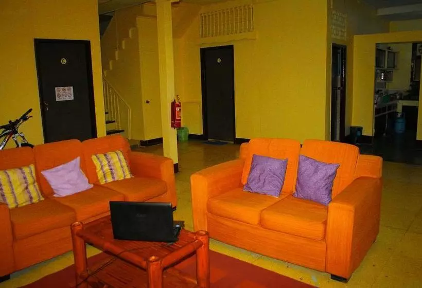 8th Street Guesthouse  Hostel