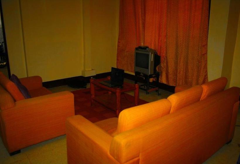 8th Street Guesthouse  Hostel