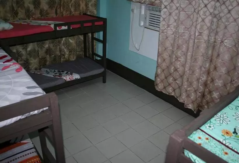 8th Street Guesthouse  Hostel
