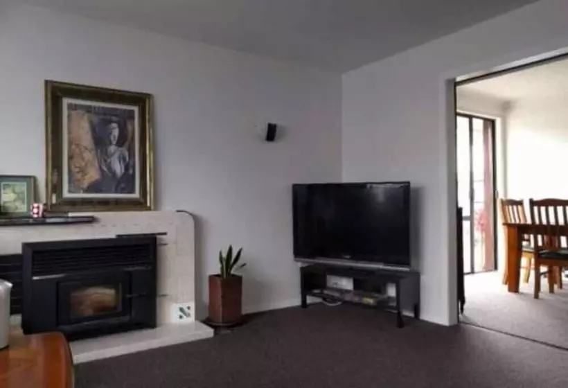 Aamiaismajoitus (B&B) Airport Silver Fern Accommodation