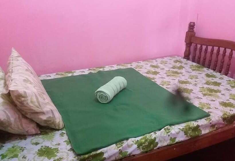 Bed and Breakfast Cvnb Bed & Bath   Hostel