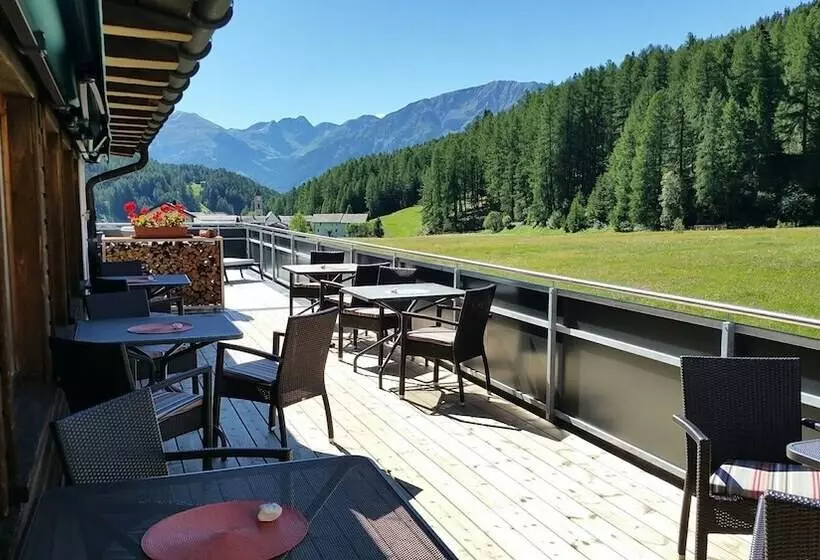Hotel Al Rom