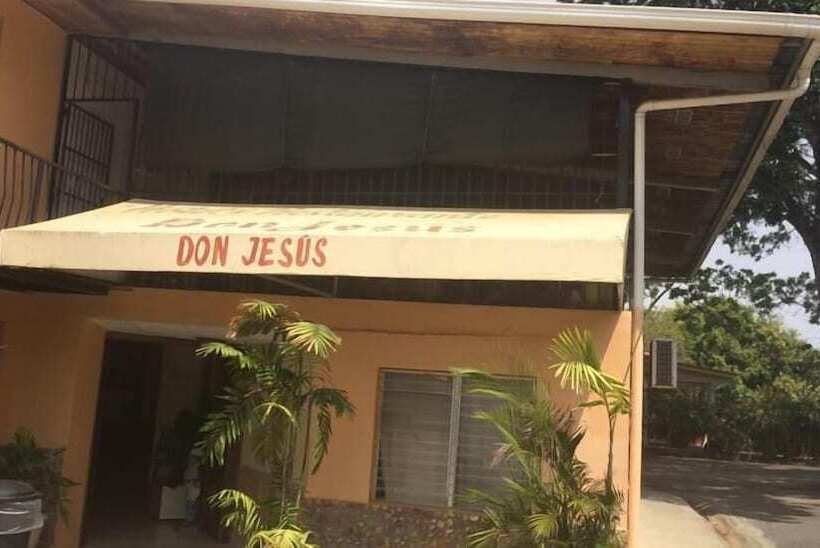ホテル Don Jesus