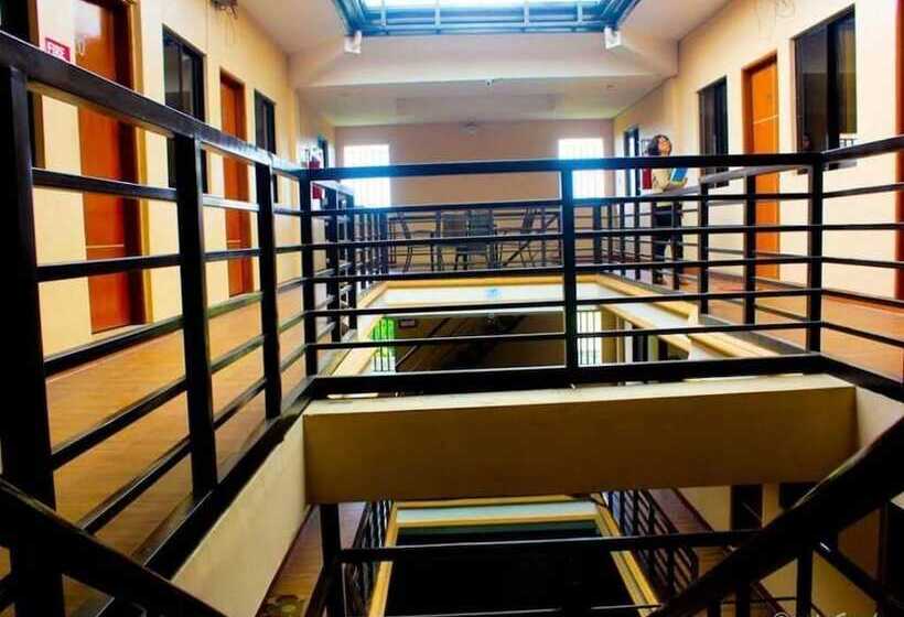 فندق Hidden Pearl