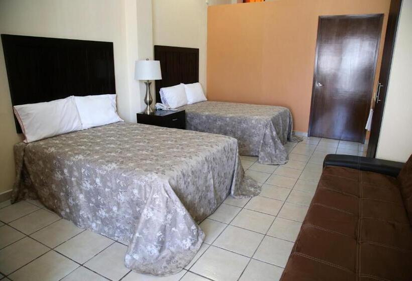 בית מלון כפרי Plaza Bernal