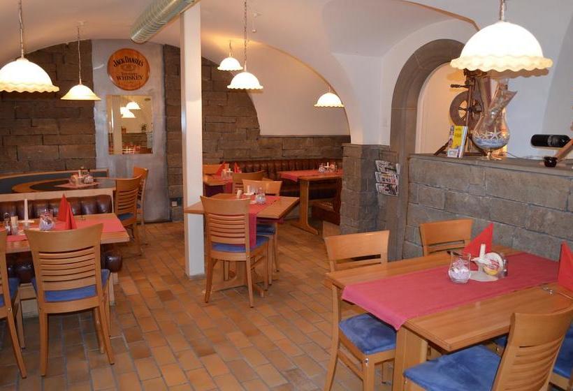 בית מלון כפרי Schiff