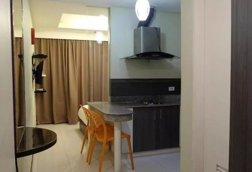 ホテル Zen Rooms Malate Robinsons