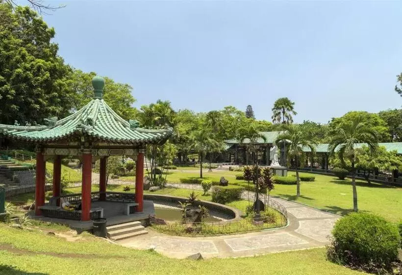 ホテル Zen Rooms Malate Robinsons
