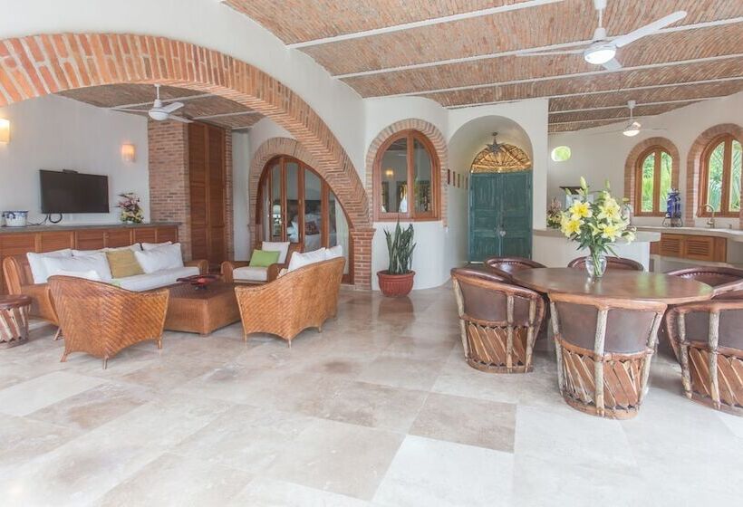 منتجع Amor Boutique