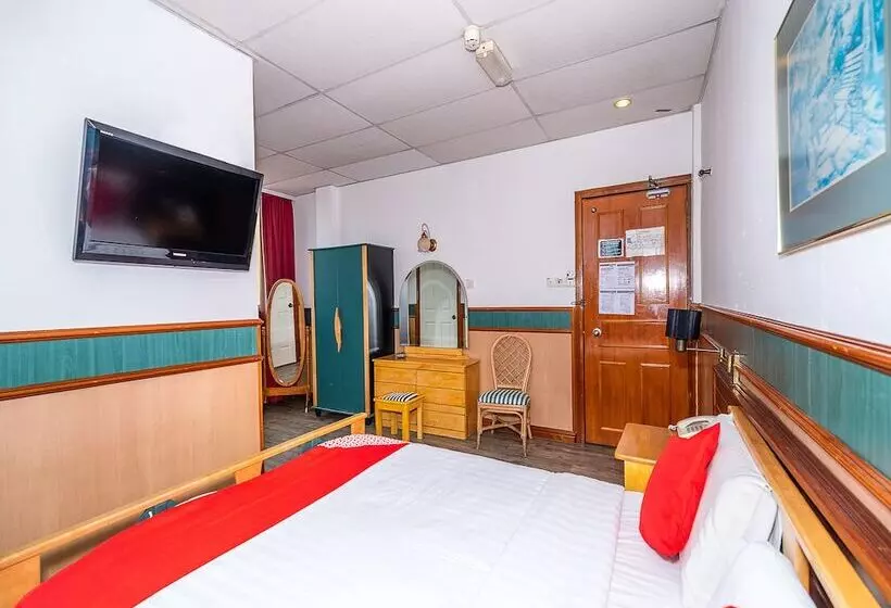 ホテル Holiday Park By Oyo Rooms