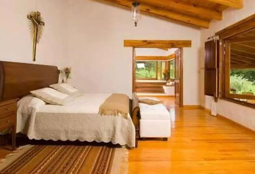 ベッドアンドブレックファースト San Bernardo Hotel & Spa En La Montana