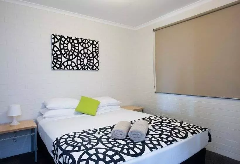 هتل Geraldton's Ocean West