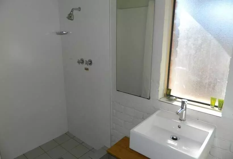 هتل Geraldton's Ocean West