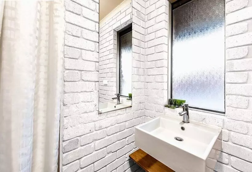 هتل Geraldton's Ocean West