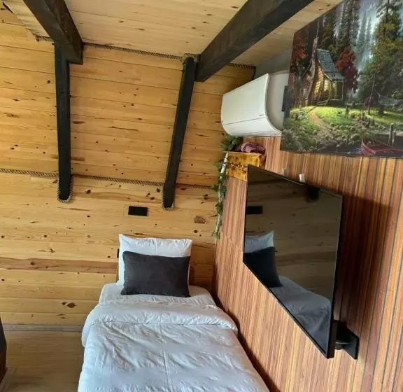 Hotelli Eva Bungalov