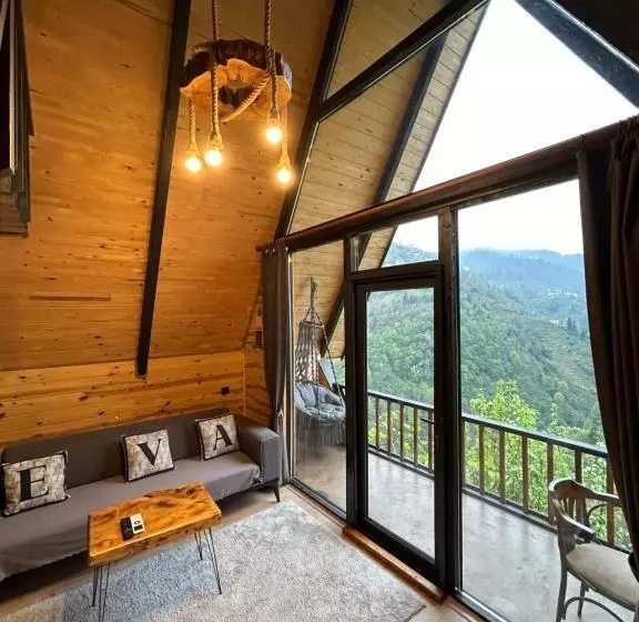 Hotelli Eva Bungalov