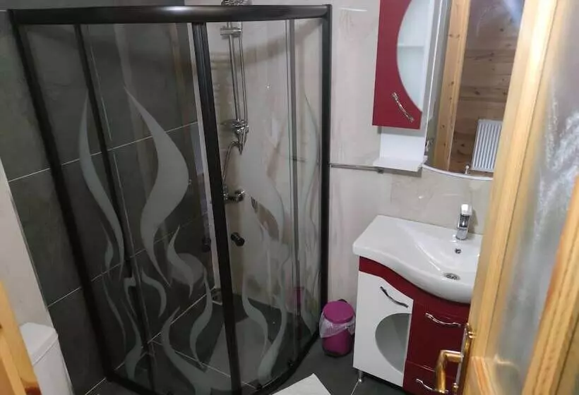 Hotelli Eva Bungalov