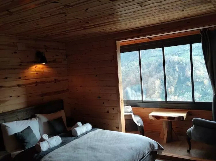 Hotelli Eva Bungalov