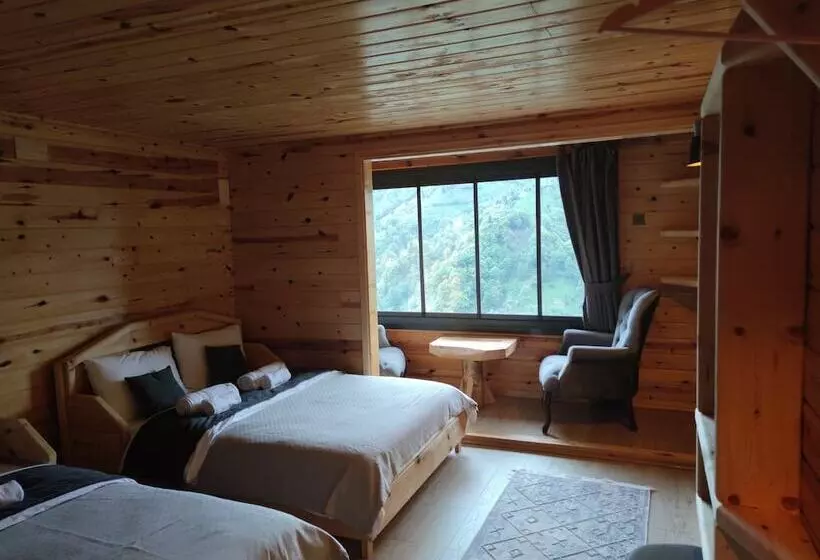 Hotelli Eva Bungalov