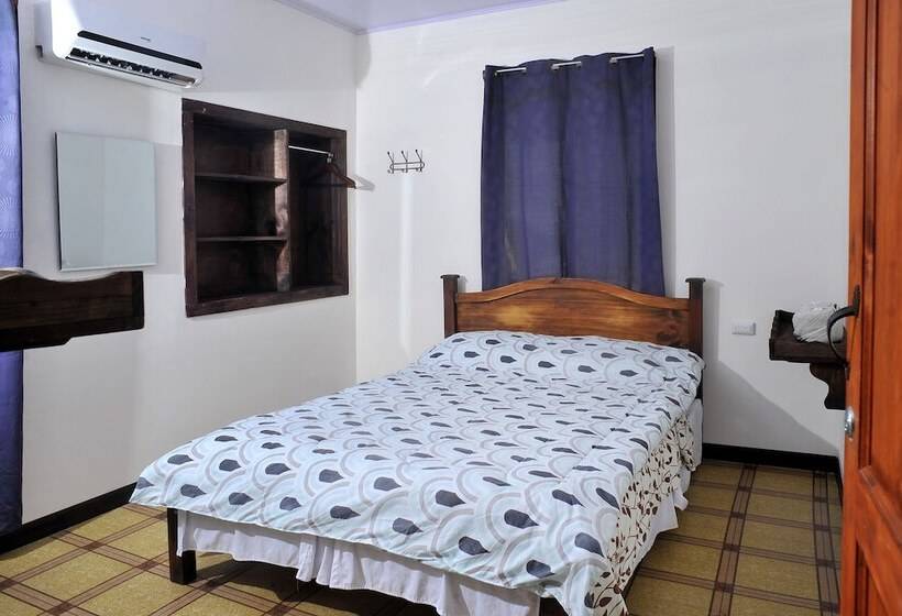 مبيت وإفطار Downtown By The Sea Inn