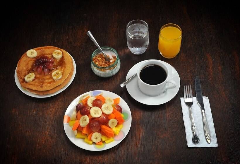 مبيت وإفطار Downtown By The Sea Inn